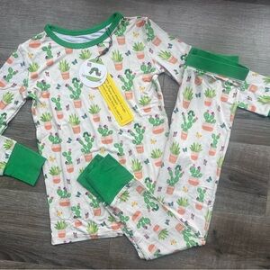 The Sleepy Sloth Kids x Eric Carle bamboo Pajama Set 7/8